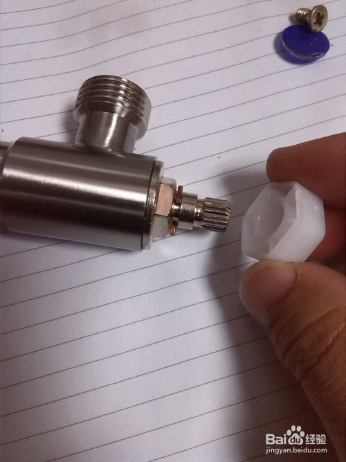 怎樣更換水盆菜盆三角閥的閥芯