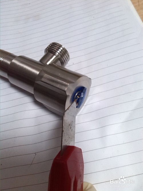 怎樣更換水盆菜盆三角閥的閥芯